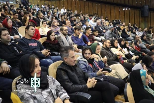 بیست و پنجمین جشنواره تئاتر استان قزوین با معرفی برگزیدگان در بخش های مختلف به کار خود پایان داد. 7